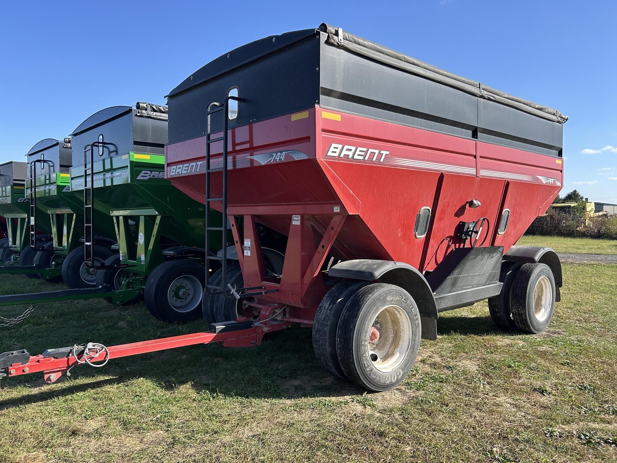 2012 Brent 744 Equipment Image0