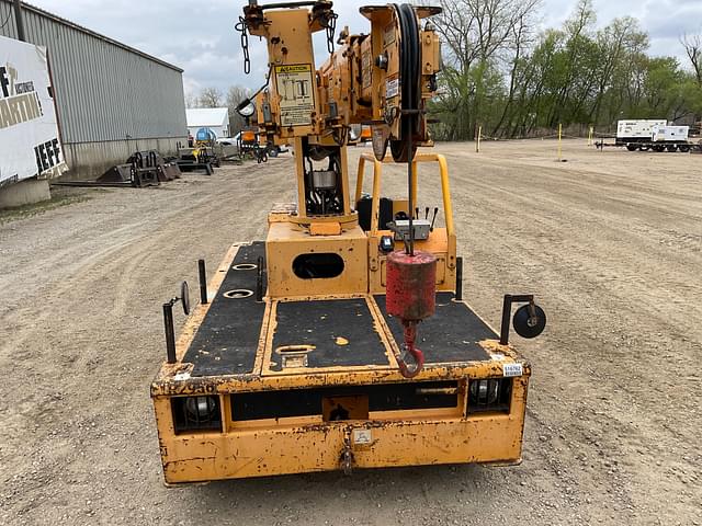 Image of Broderson IC352F equipment image 1