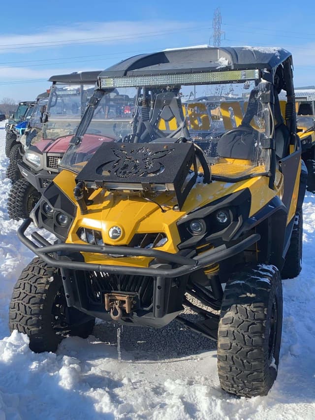 Image of Can-Am Commander XT equipment image 4