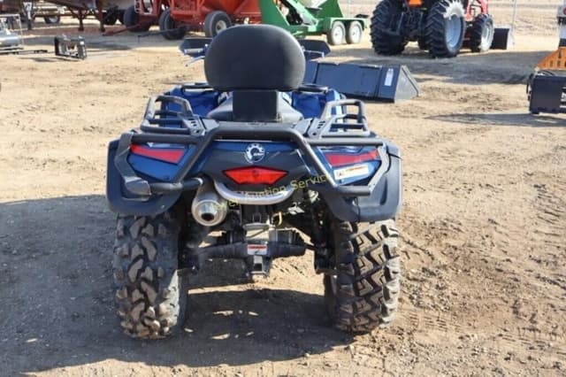 Image of Can-Am Outlander equipment image 2