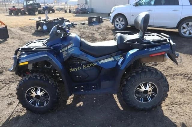 Image of Can-Am Outlander equipment image 3