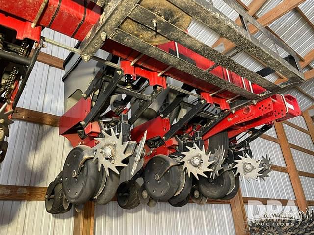 Image of Case IH 1230 equipment image 4