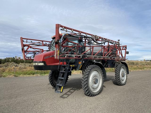 Image of Case IH 3330 Patriot equipment image 3