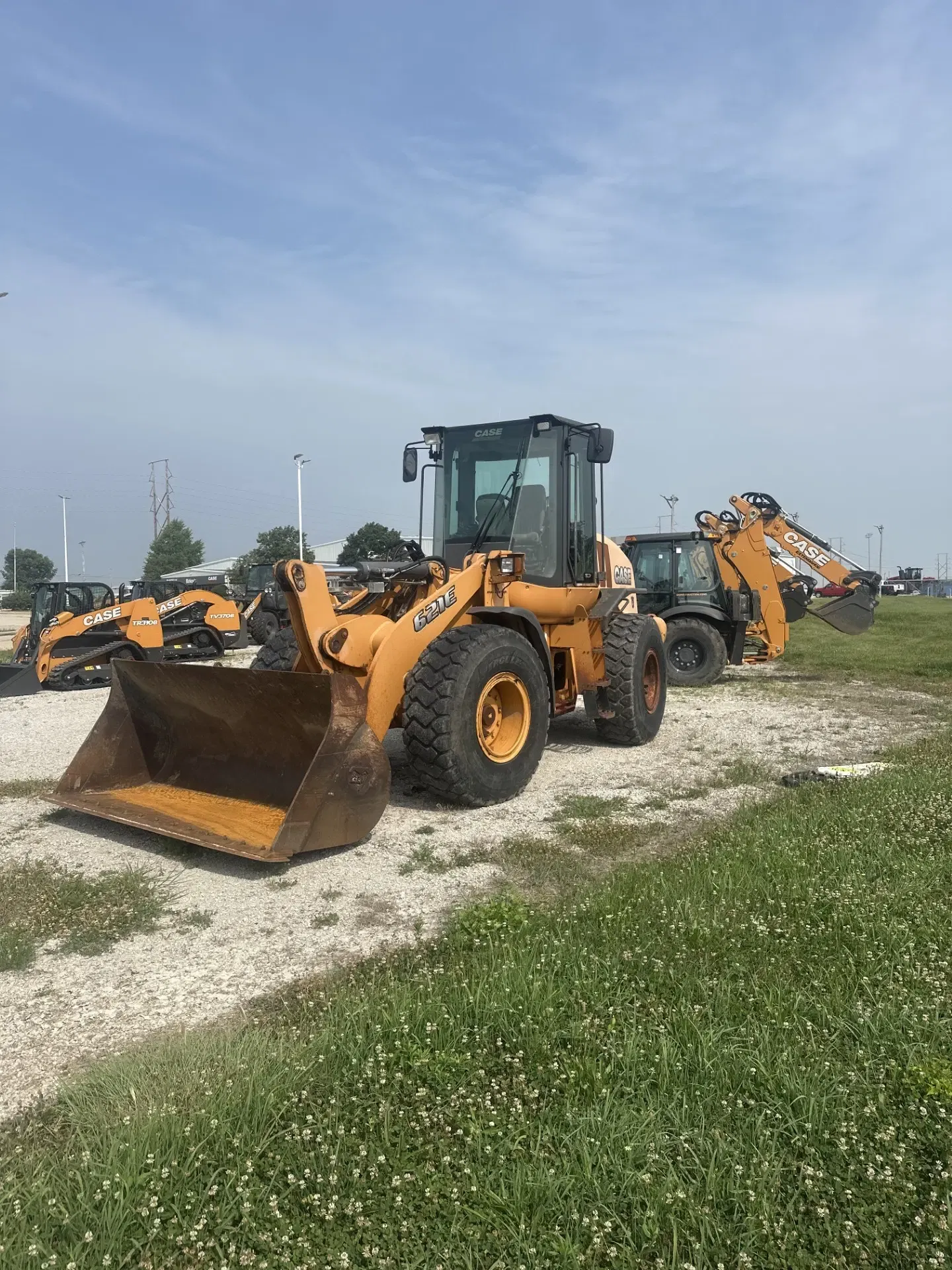2012 Case 621E Equipment Image0
