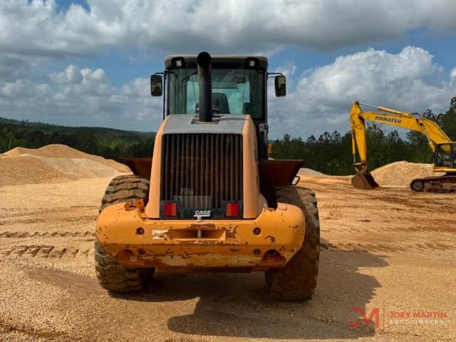 Image of Case 821F equipment image 3