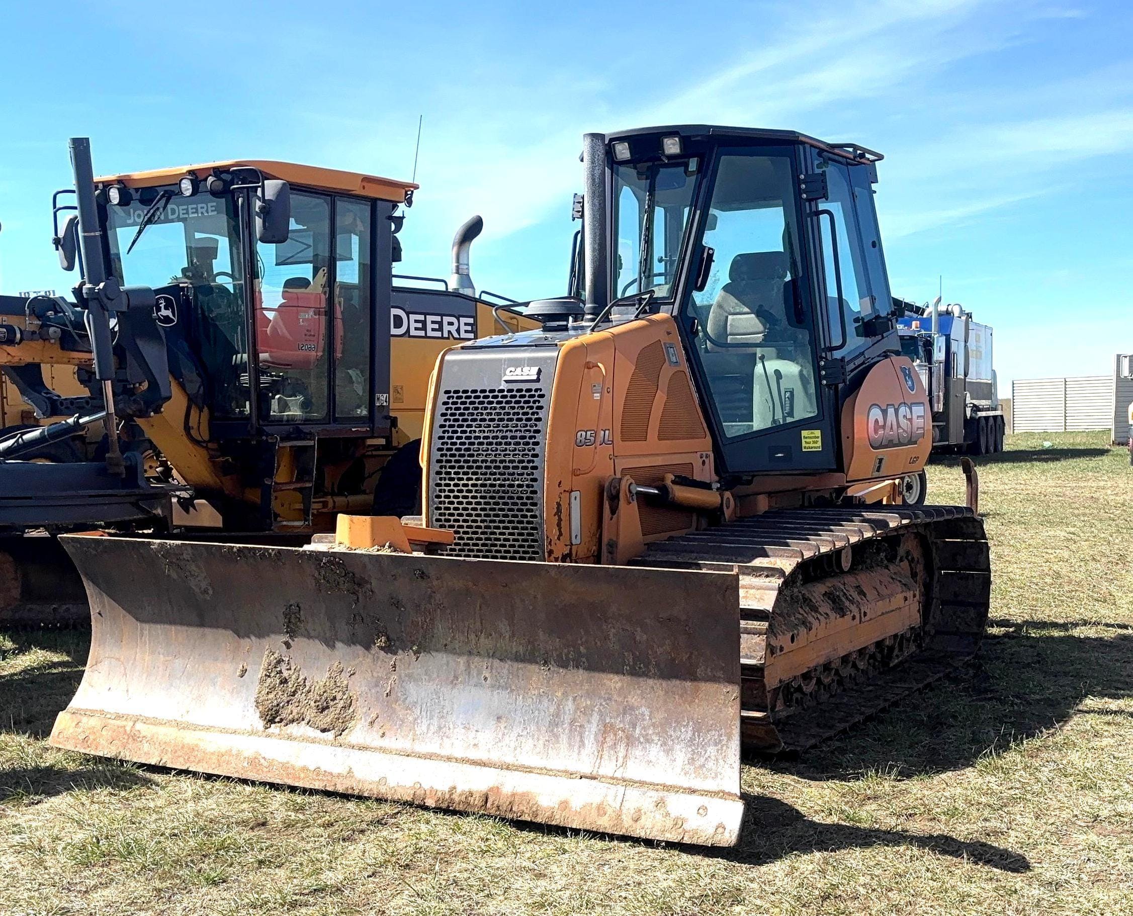 2012 Case 850L Equipment Image0