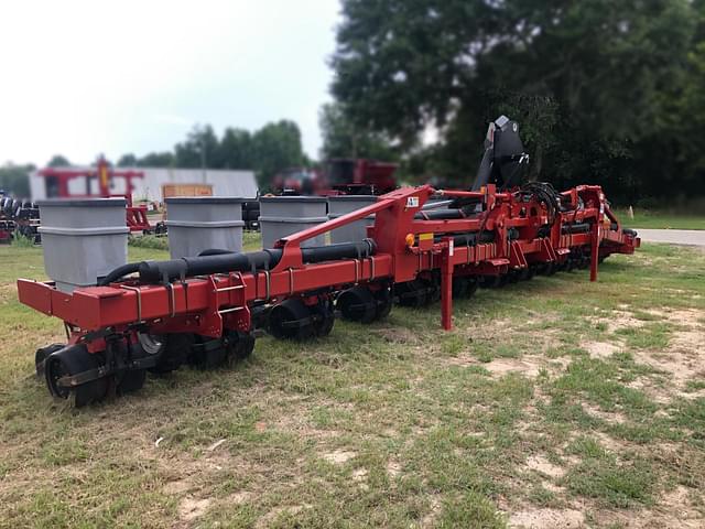 Image of Case IH 1230 equipment image 3