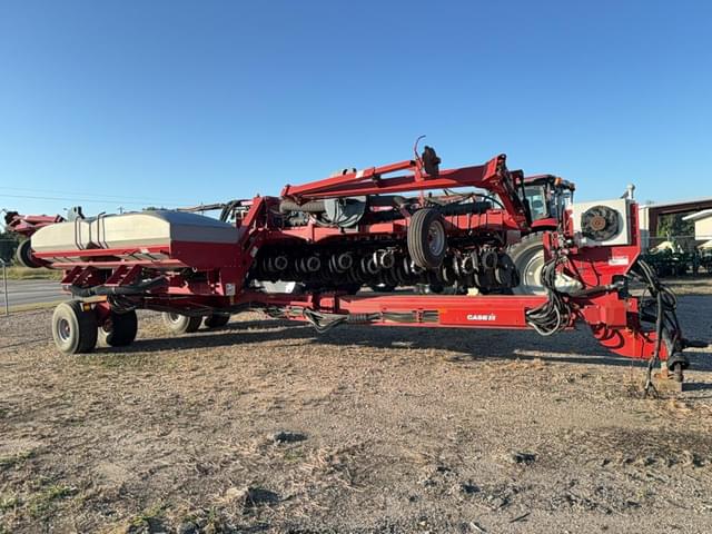 Image of Case IH 1240 equipment image 4