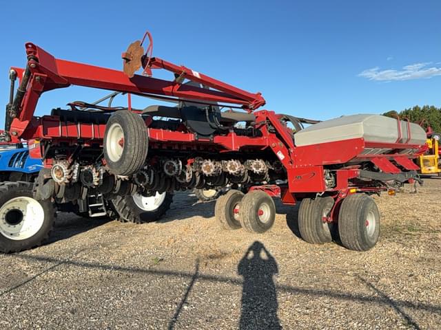 Image of Case IH 1240 equipment image 2