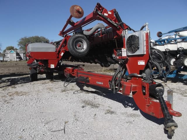 Image of Case IH 1240 equipment image 3