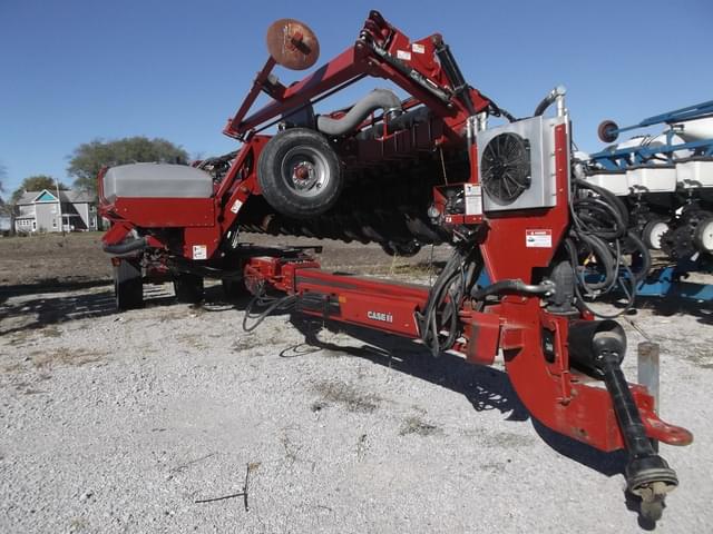 Image of Case IH 1240 equipment image 3