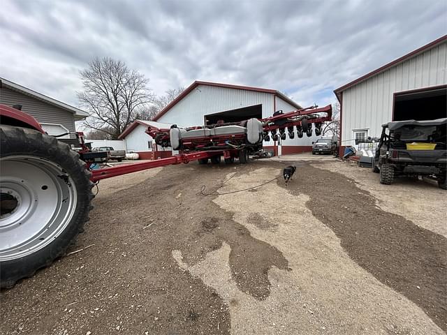 Image of Case IH 1240 equipment image 1