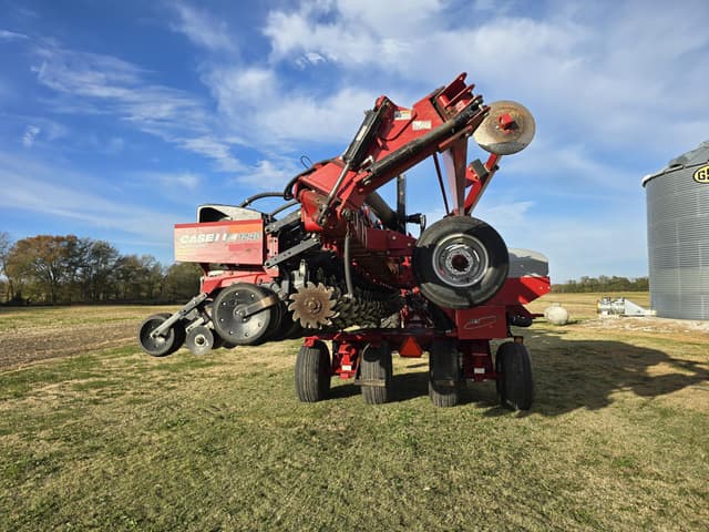 Image of Case IH 1240 equipment image 3