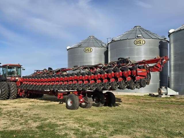 Image of Case IH 1240 equipment image 2