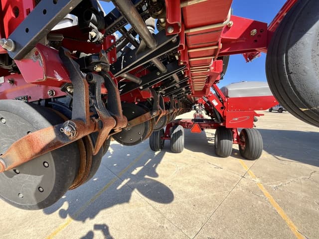 Image of Case IH 1240 equipment image 3