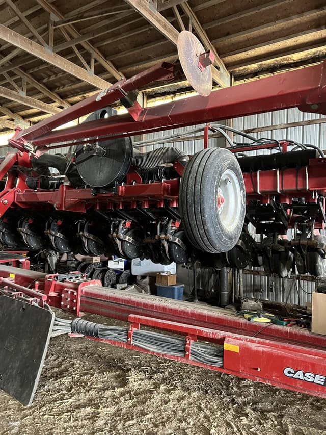Image of Case IH 1240 equipment image 3