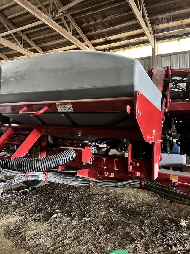 Image of Case IH 1240 equipment image 4