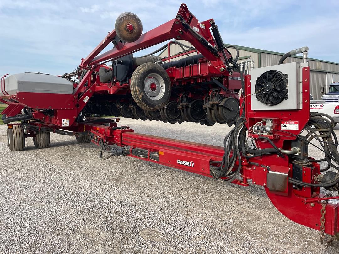 Image of Case IH 1240 Primary image