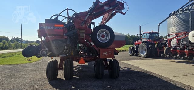 Image of Case IH 1240 equipment image 3