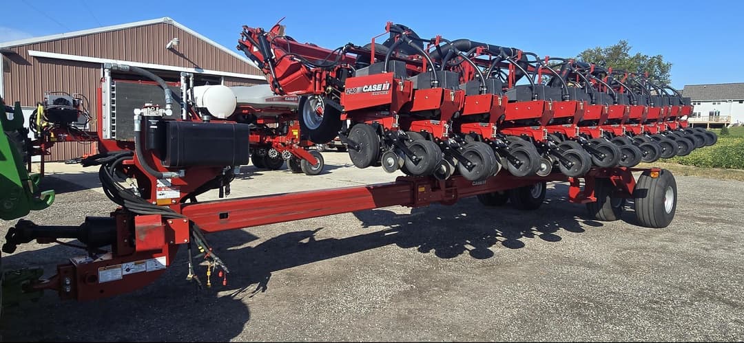 Image of Case IH 1240 Primary image