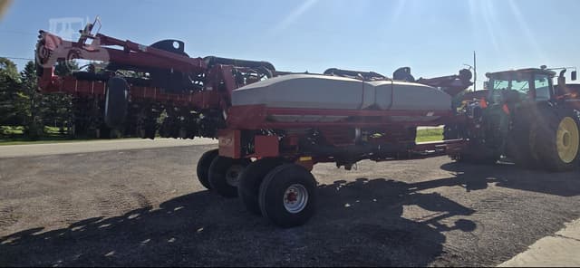 Image of Case IH 1240 equipment image 4