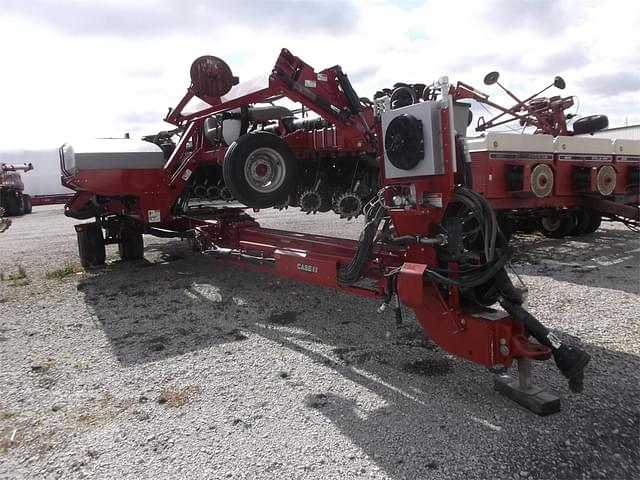 Image of Case IH 1240 equipment image 2