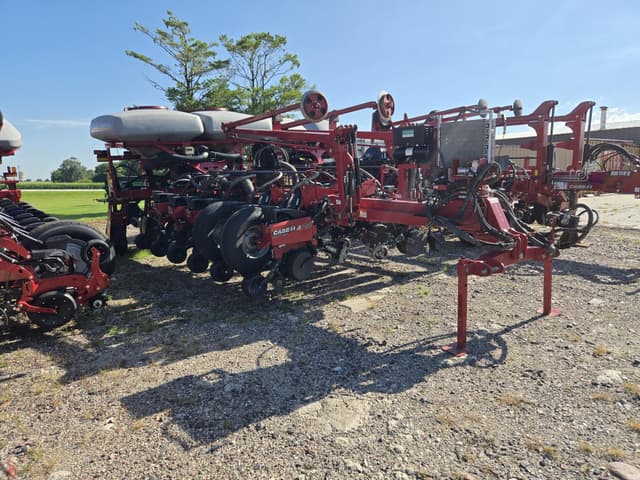 Image of Case IH 1250 equipment image 2