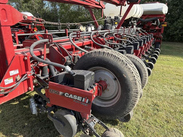 Image of Case IH 1250 equipment image 3