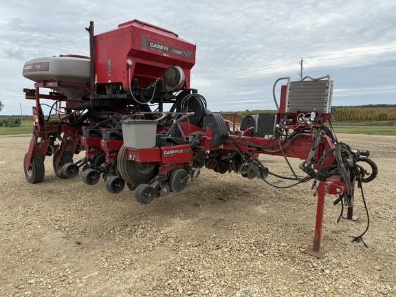 Image of Case IH 1250 equipment image 1