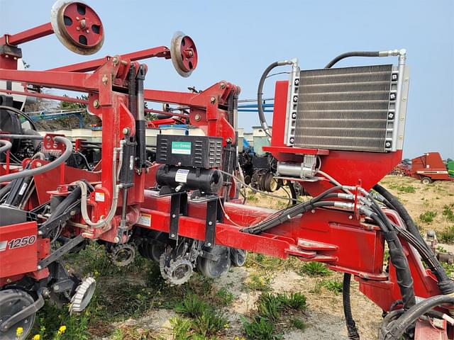 Image of Case IH 1250 equipment image 4