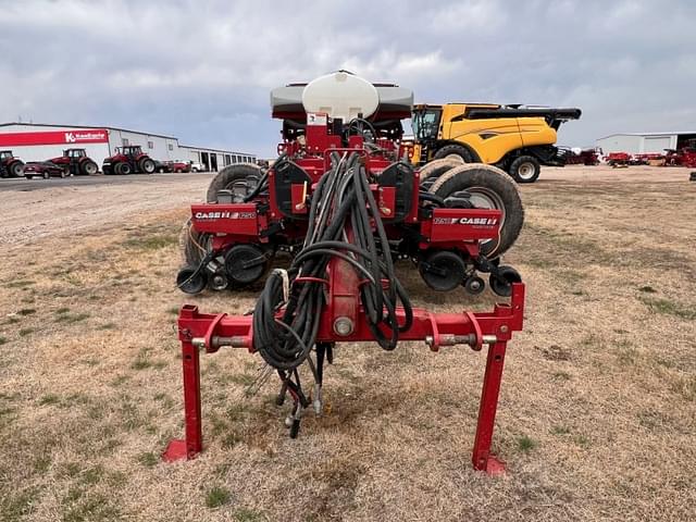 Image of Case IH 1250 equipment image 2