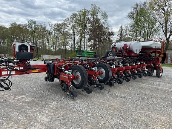 Image of Case IH 1250 equipment image 2