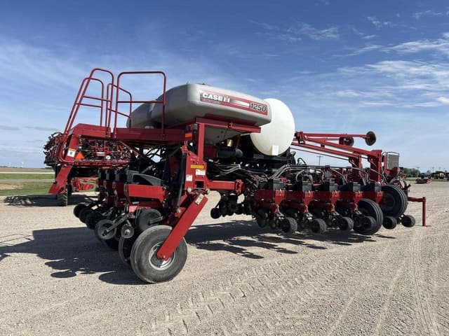 Image of Case IH 1250 equipment image 3