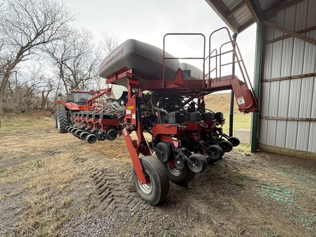 Image of Case IH 1250 equipment image 2