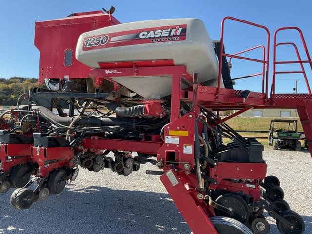 Image of Case IH 1250 equipment image 4