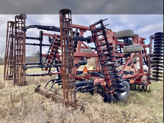 Image of Case IH 330 equipment image 4