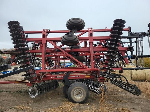 Image of Case IH 330 equipment image 2