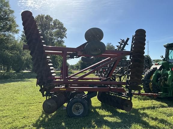 Image of Case IH 340 equipment image 4
