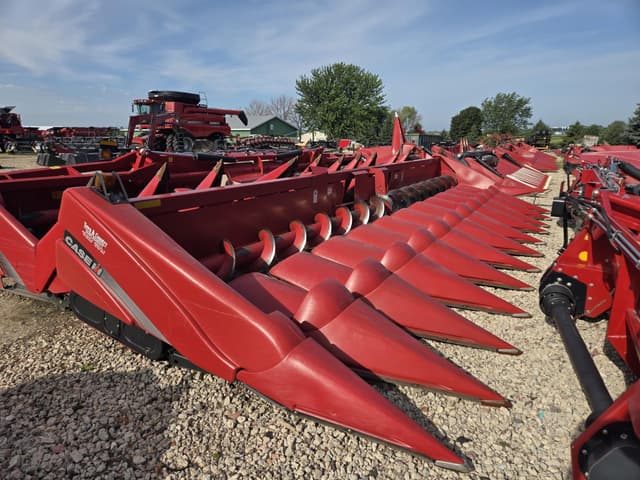 Image of Case IH 3412 equipment image 2