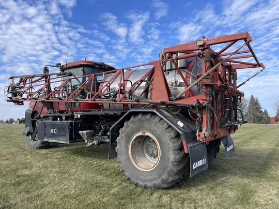 Image of Case IH Titan 3530 equipment image 2