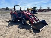 Thumbnail image Case IH Farmall 40B 3