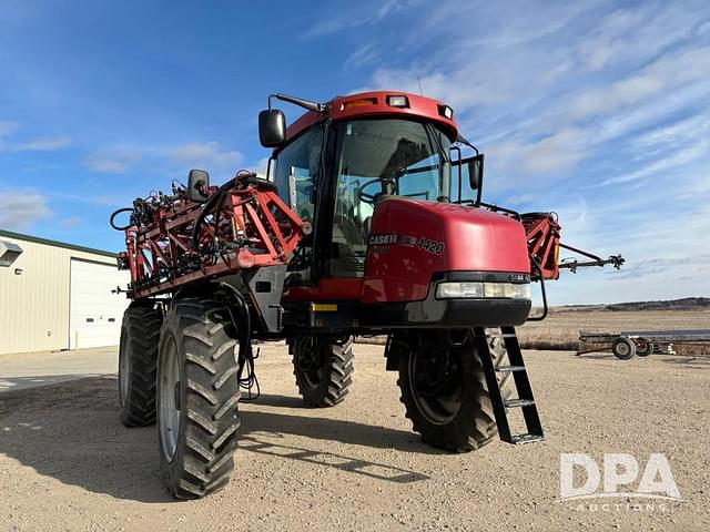 Image of Case IH Patriot 4420 equipment image 4