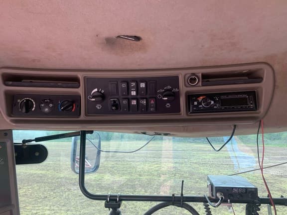 Image of Case IH Steiger 600 equipment image 3