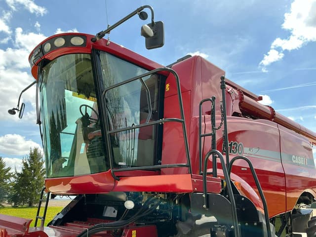 Image of Case IH 6130 equipment image 2