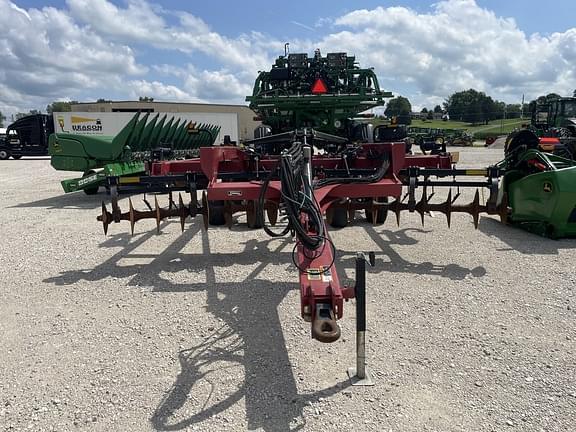 Image of Case IH 690 equipment image 1