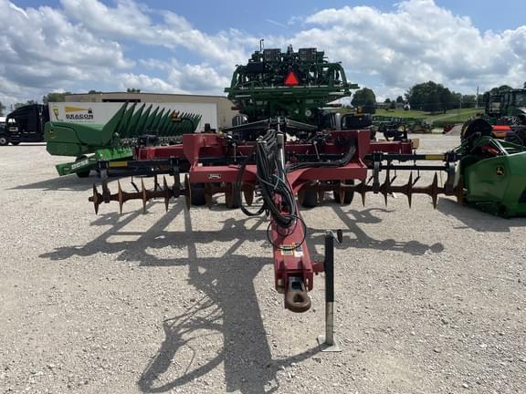 Image of Case IH 690 equipment image 1