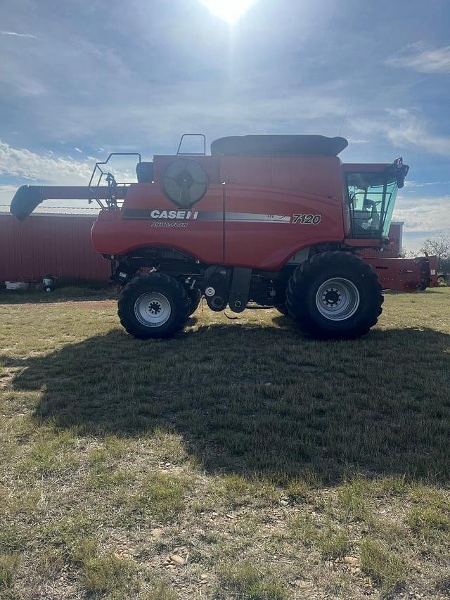 Image of Case IH 7120 equipment image 3