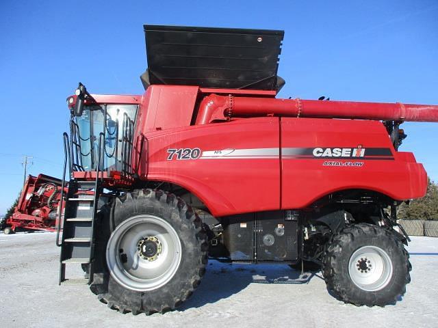 Image of Case IH 7120 equipment image 3