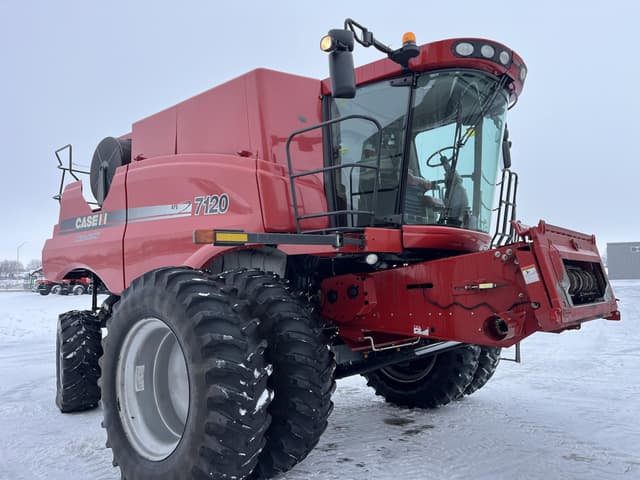 Image of Case IH 7120 equipment image 2