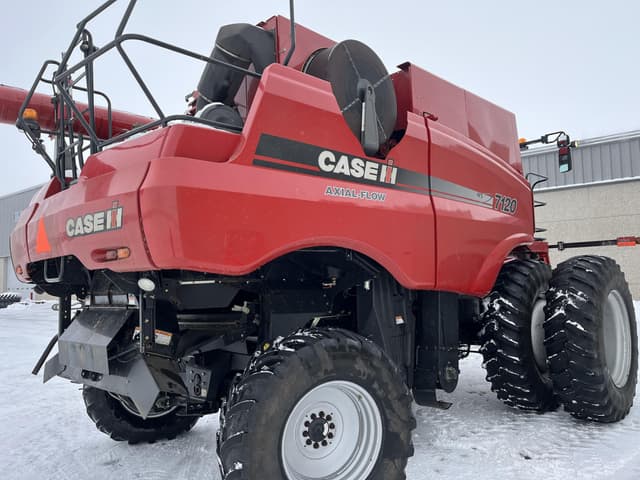 Image of Case IH 7120 equipment image 4